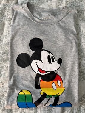 Disney Mickey Mouse Rainbow Pride Graphic Tee Gray Size XXL